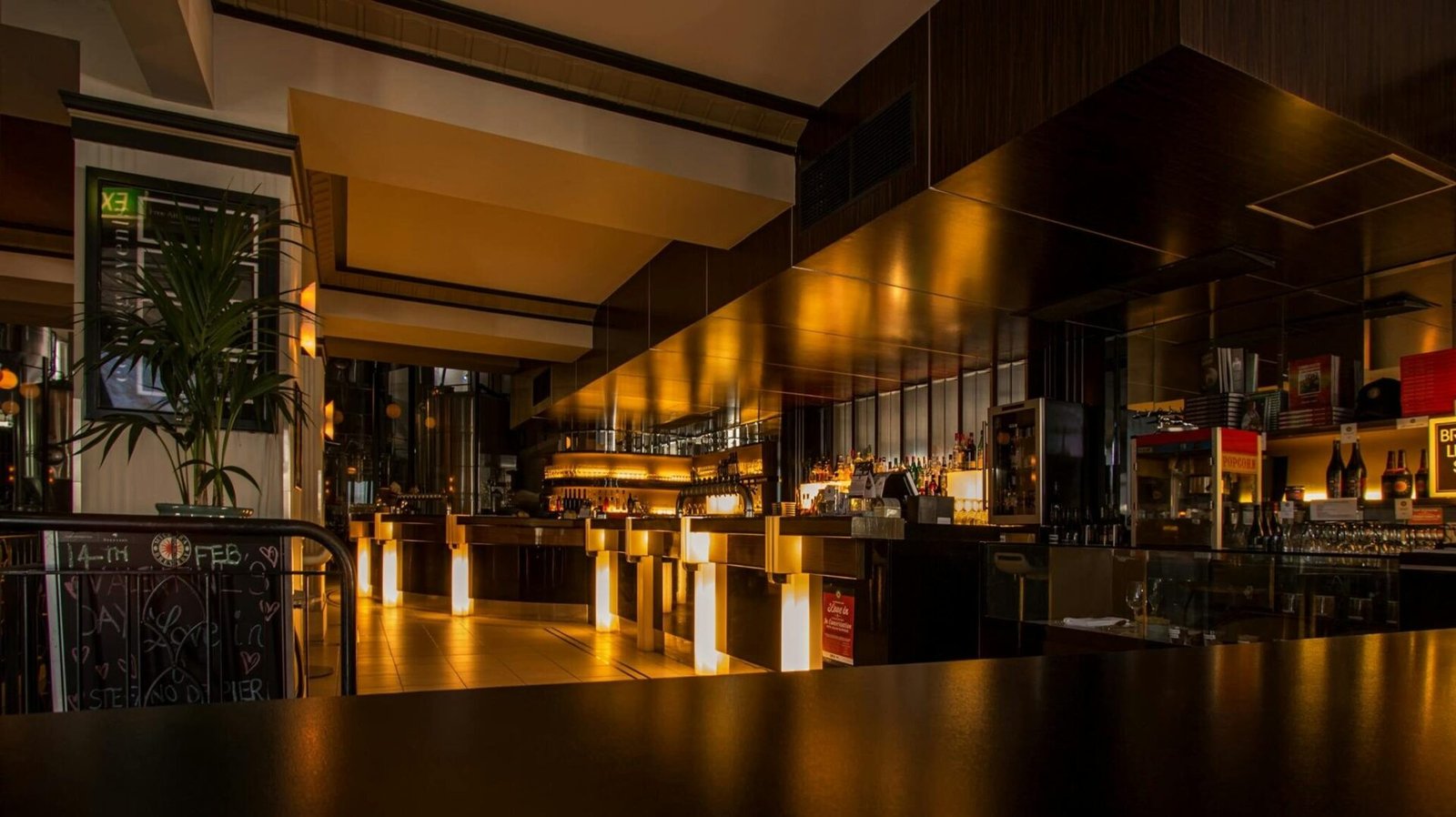 Optimiser votre SEO local permet d’attirer plus de clients dans votre hôtel ou restaurant. Découvrez comment améliorer votre visibilité sur Google. Restaurants, Agence Orion, Marketing, Communication, Montpellier.j